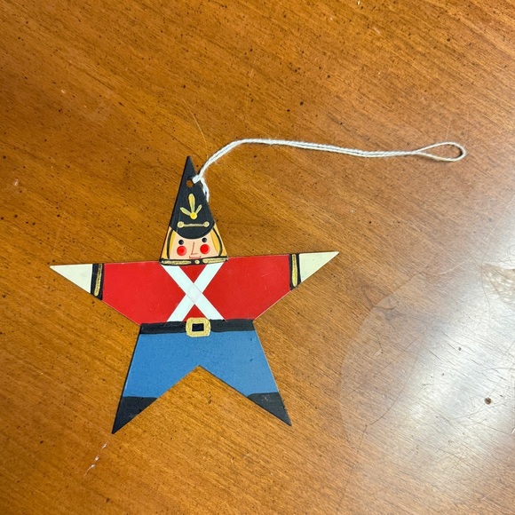Toy Soldier Star Ornament - Picture 4 of 4
